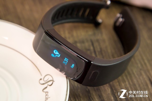三重精准定位斐讯phicommw1智能手环评测