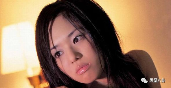 苍井空结婚了!她为什么选择了没钱没颜的夜店dj?