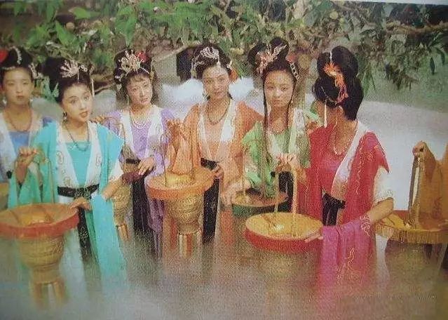 七仙女曾经是鸟人,她们和织女有什么关系呢?_凤凰资讯