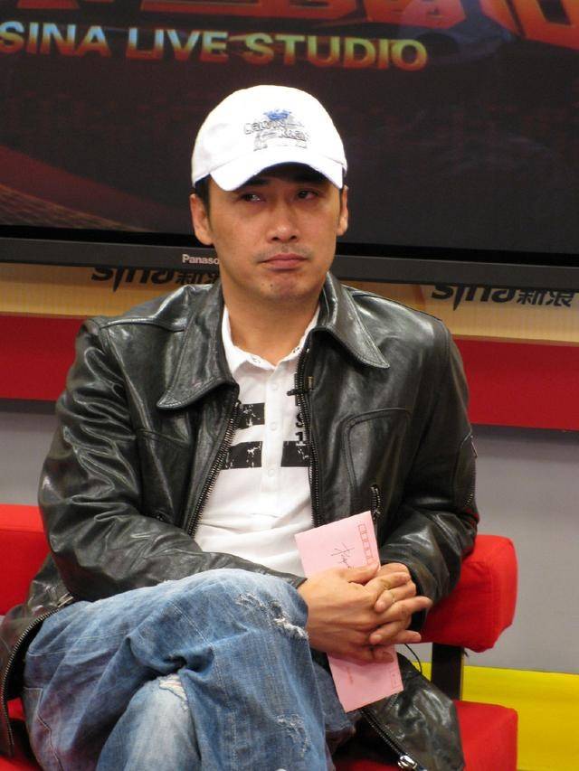 北影唯一的满分学霸,出道17年成谍战王,爆红对糟糠不离不弃20年