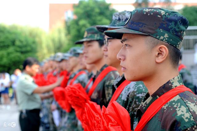 2017年大学生参军条件_大学生参军条件_中国参军条件