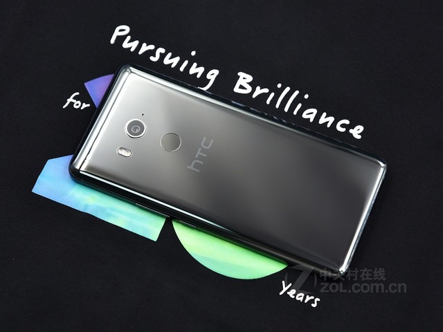 60英寸全面屏前置双镜头htcu11eyes上市