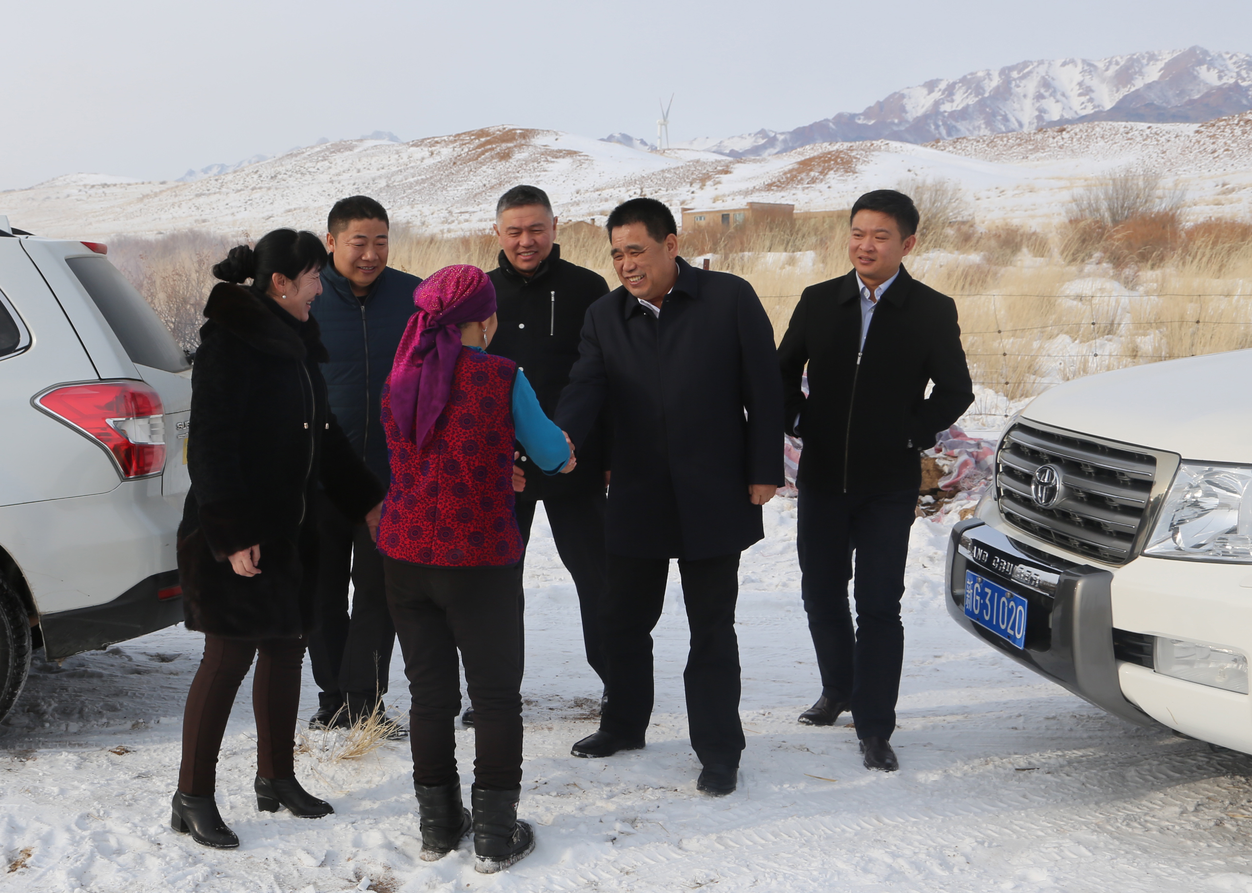 岁寒倍暖穷亲戚额敏县委书记王克勇寒冬送温暖
