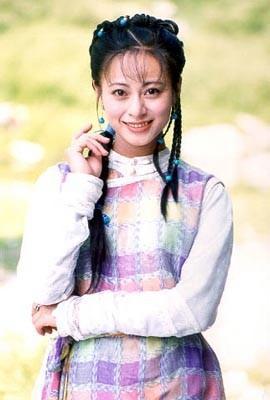 谢娜给她当配角琼瑶亲自邀请她饰演小燕子未婚生子后身材发福