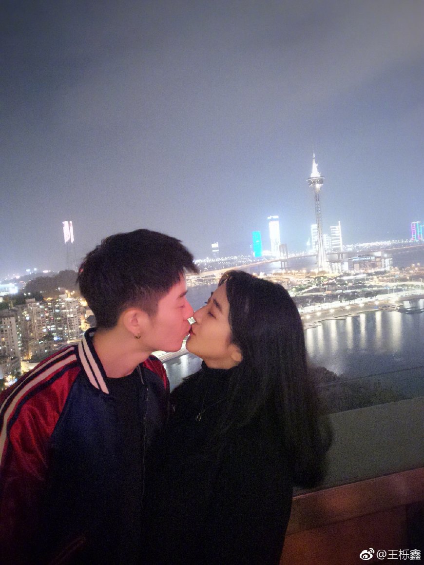 快男王栎鑫深夜表白老婆,他是好丈夫也是好爸爸_凤凰网娱乐_凤凰网