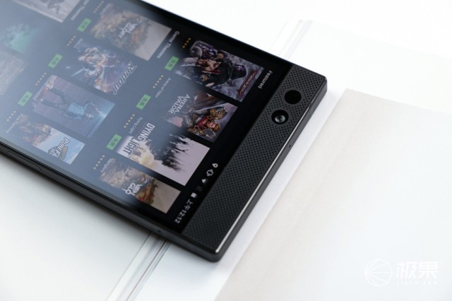 论性能秒杀国产一众旗舰 — 雷蛇 razer phone游戏手机评测 | 视频