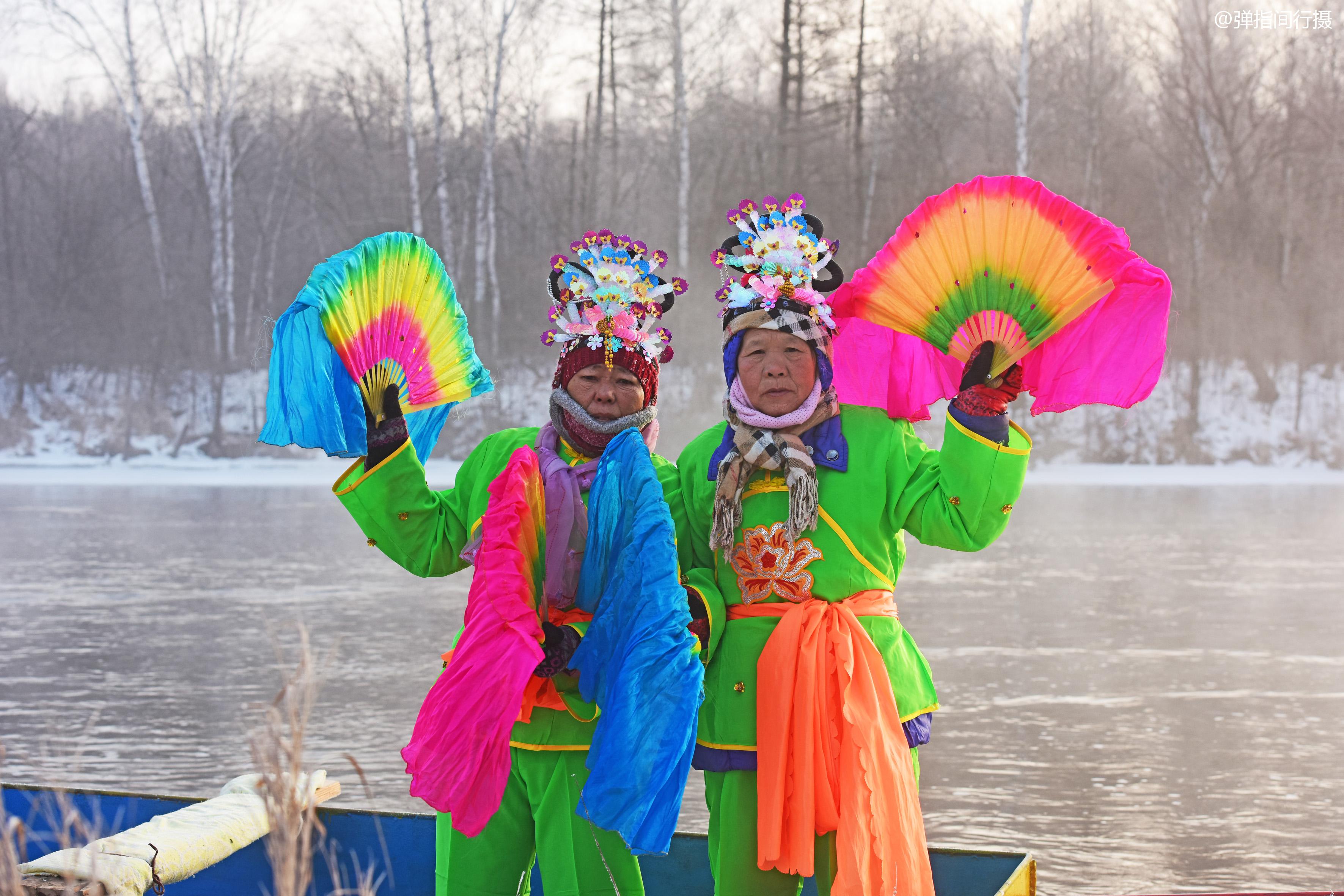 在-35℃严寒中扭秧歌,这群东北大妈才是乡村旅游最佳代言人