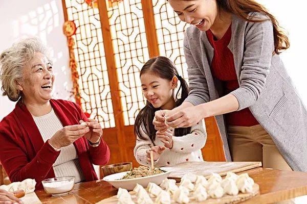 大年初五:吃饺子,迎财神,送五穷,开市大吉!