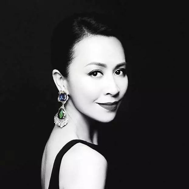 梁朝伟看刘嘉玲的这一眼,就融化无数人