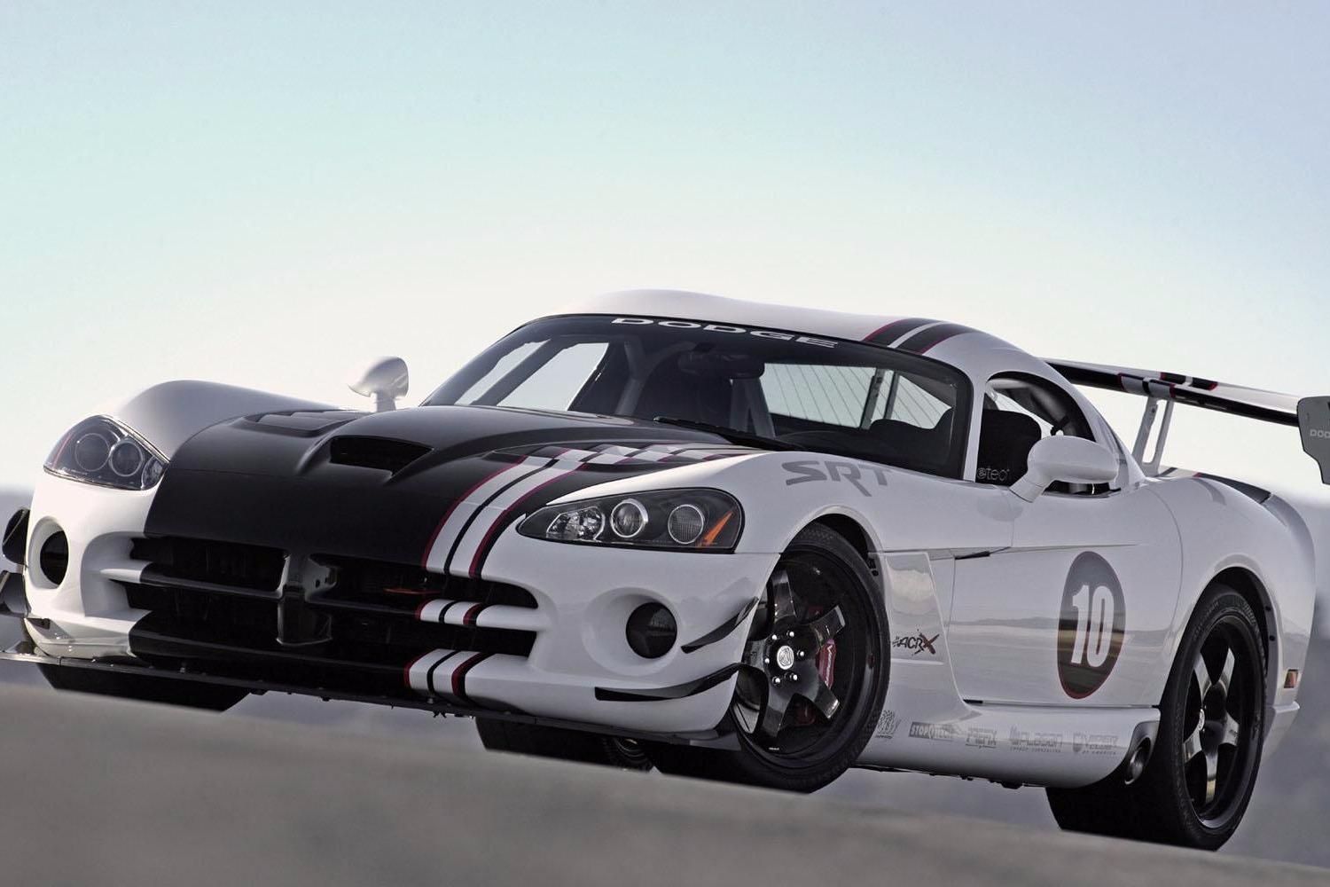 这台神车全亚洲仅此一台道奇蝰蛇srt10