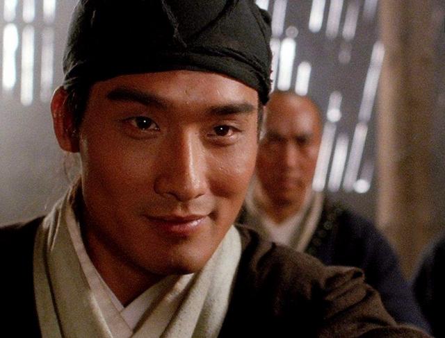 父亲是最年轻影帝母亲是制作人两女儿魔鬼身材真是幸福之家