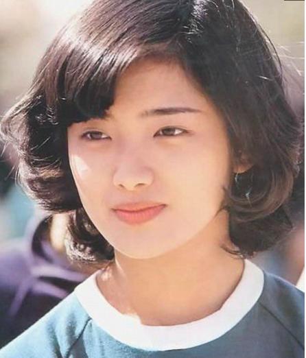 59岁山口百惠近照曝光 夫妇老态尽显俩儿子很帅