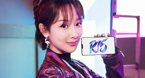 一起凹造型九大明星集体为oppor15疯狂打call