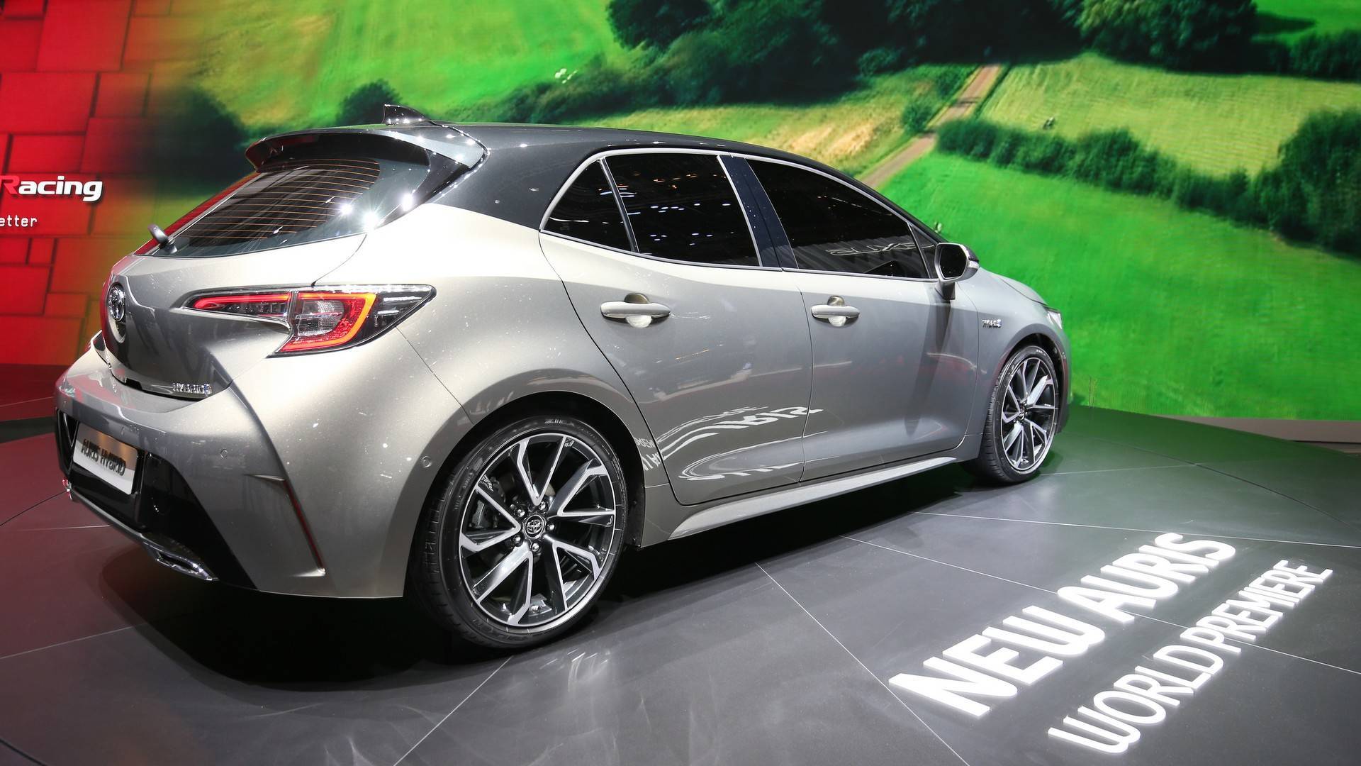 日内瓦变成混动车展,紧凑级"王者"丰田全新auris