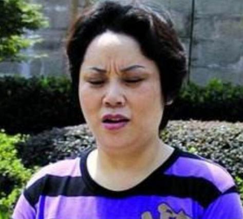 她人称"谢姐",大名谢才萍,是国内响当当的女性涉黑组织头目,她主要靠