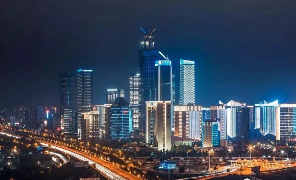 泾渭当前在售楼盘 23 个   持平   西咸新区在售房价   西咸新区0月 