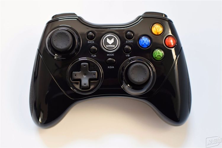 感觉大不一样:雷柏v600无线震动游戏手柄
