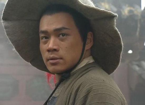 同样反对招安宋江对李逵发火,对武松好言相劝,对鲁智深只能安慰!