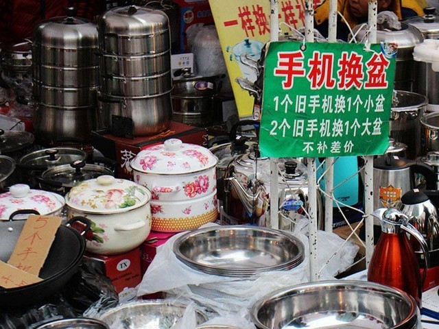 农村旧手机换铁盆很有市场(图片引自网络)最后还是想对各位小伙伴叮嘱
