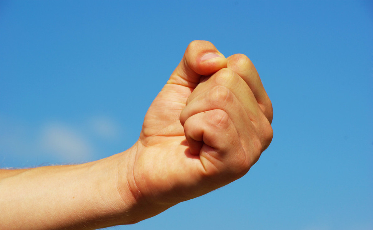 关节疼痛浑身难受7招锻炼法通筋活络养骨告别关节炎分享