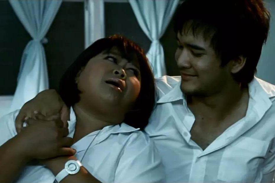 胆小者看的恐怖电影解说4分钟看懂泰国喜剧恐怖片顽皮鬼