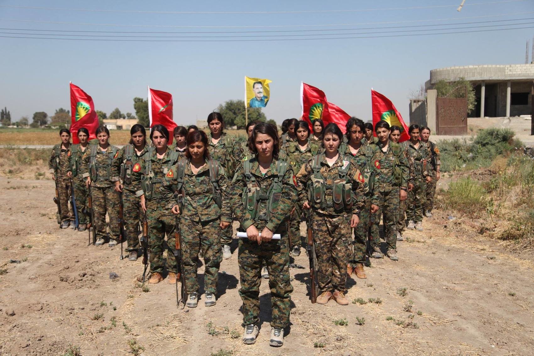 大量库尔德族女孩征召入伍,誓言要土耳其血债血还