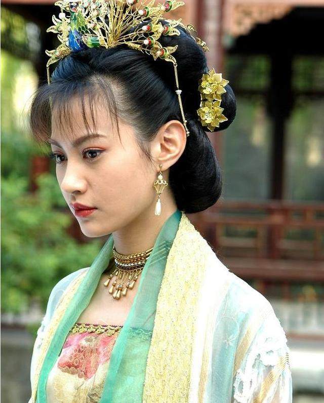 《小鱼儿与花无缺》中的江玉燕神似anglebaby,如今生活令人羡慕