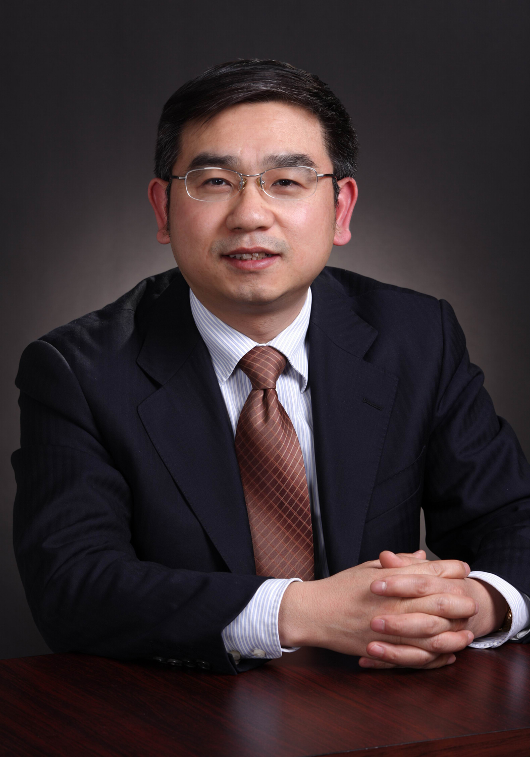 新旧动能转换如何破题?胡金焱教授做客齐鲁大讲坛