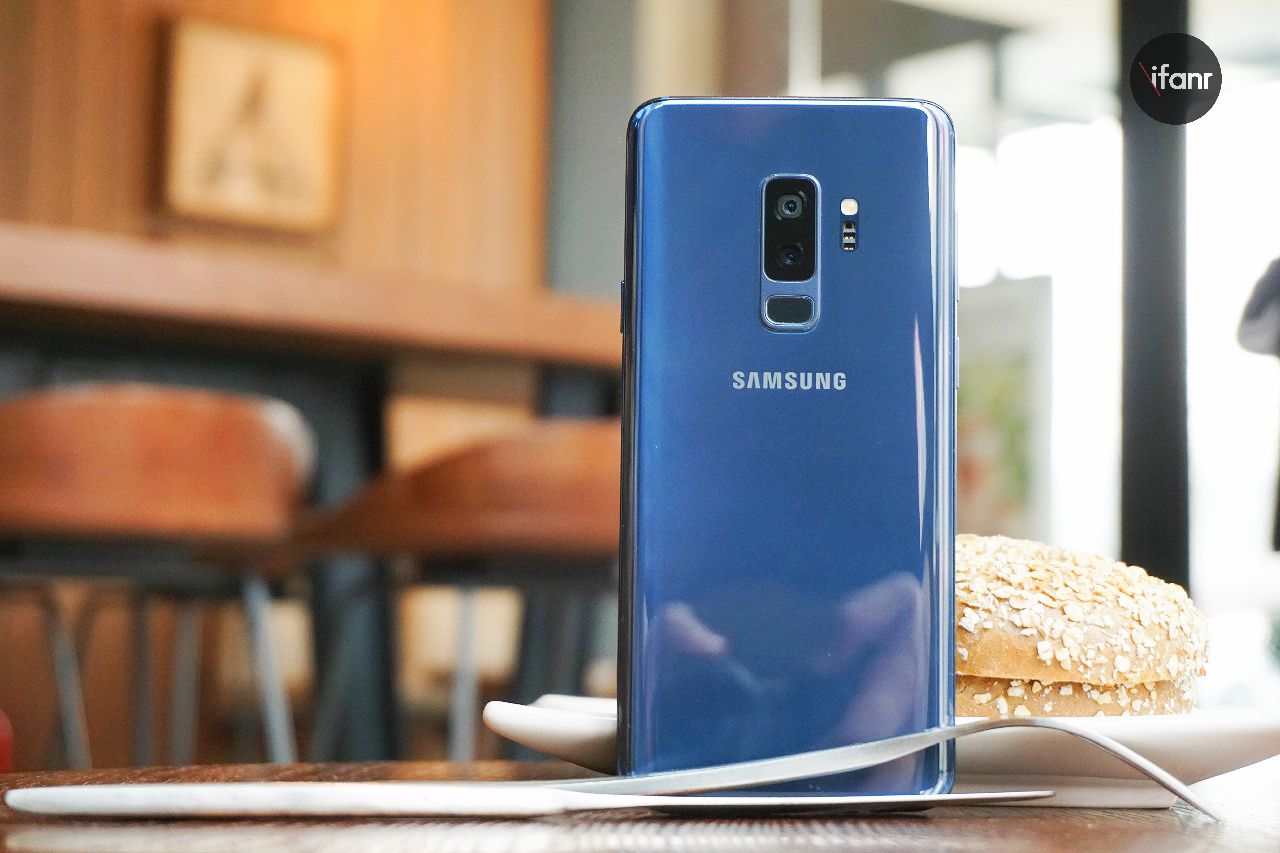 三星 galaxy s9  图赏:当"鹅卵石"遇上了"莱茵蓝"