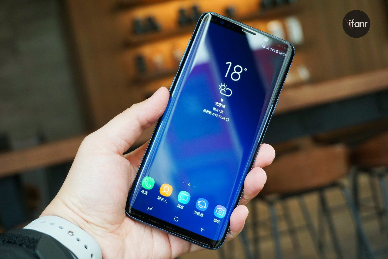 三星galaxy s9  图赏:当"鹅卵石"遇上了"莱茵蓝"