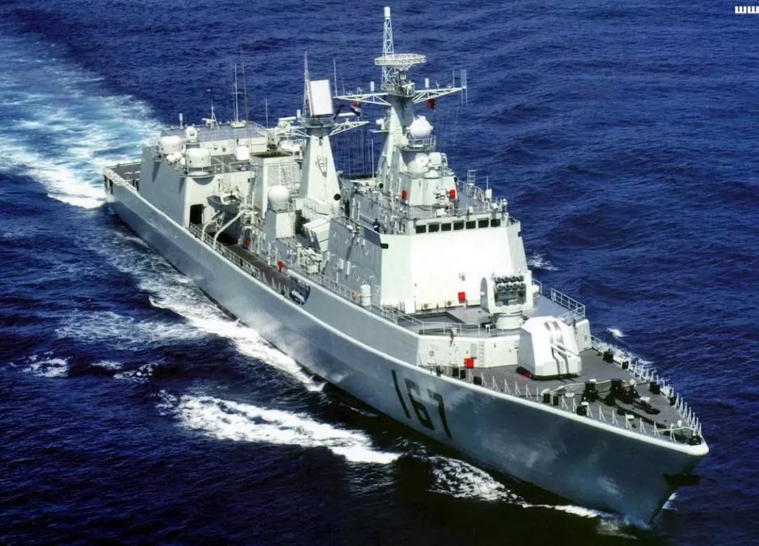 彼时是2006年,我海军"新四大天王"——两艘052b(168/169舰)和两艘052c