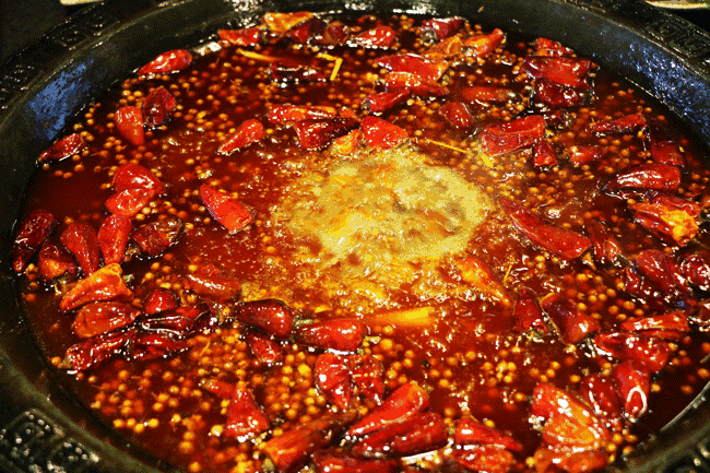 重庆人为什么那么爱吃火锅?这个答案我是服的!