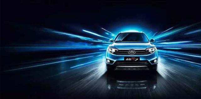 Senia R7 造型犀利激进的SENIA R7C , 将“平价轻奢”理念进行到底_凤凰网汽车_凤凰网