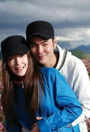 阮经天新恋情曝光,八年旧爱许玮甯出局,他曾炫耀夺走刘品言初夜_凤凰