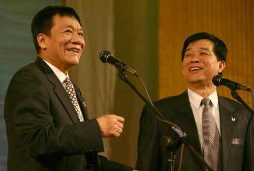 看了师父侯耀文终于知道郭德纲为什么不穿西装了网友评论亮了