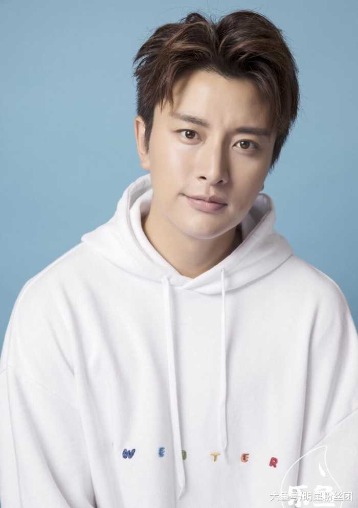 贾乃亮新剧开机仪式, 不见昔日笑脸有点憔悴_凤凰网娱乐_凤凰网