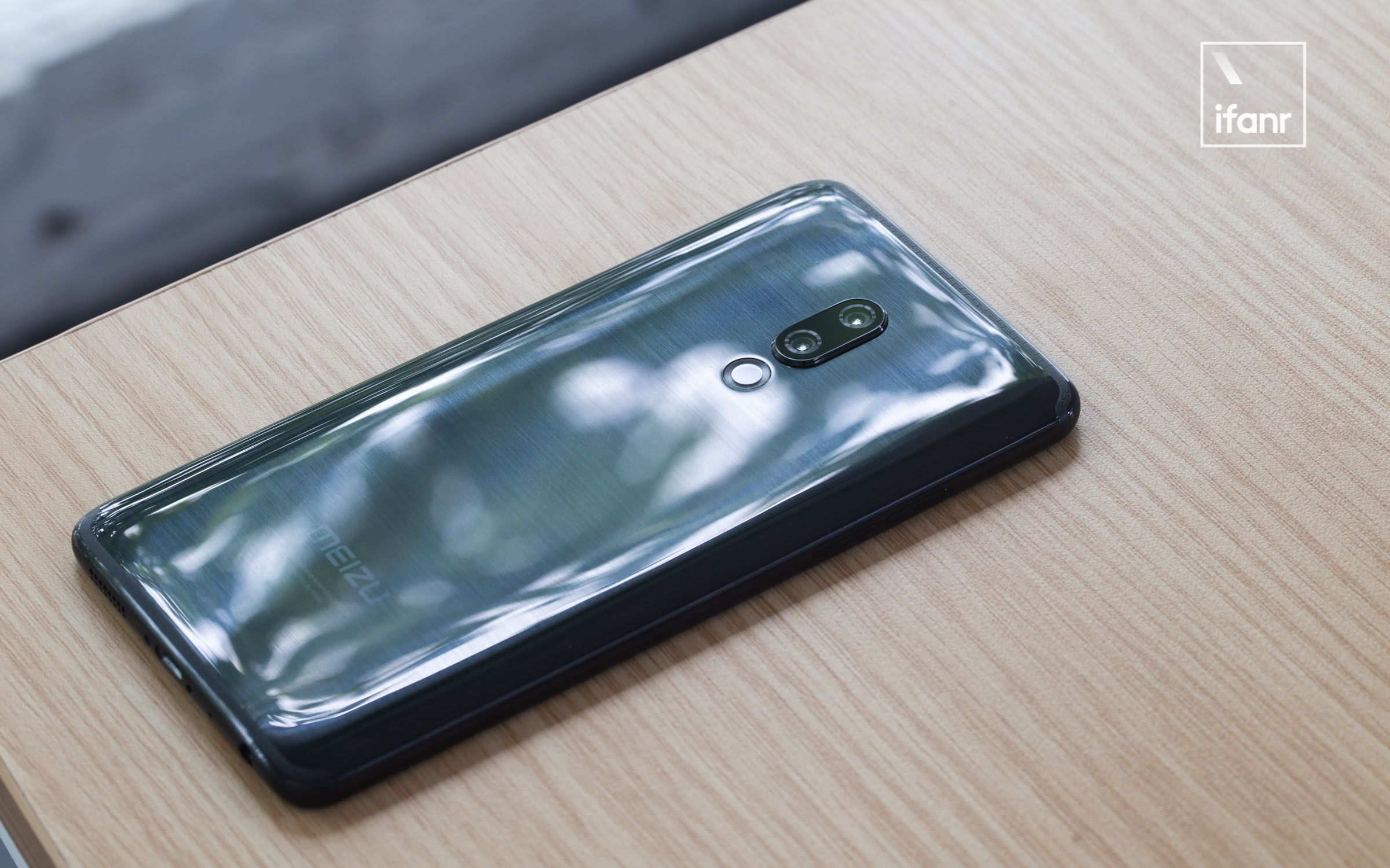 魅族15 plus 上手体验:手感和观感一样出色,这样的魅族你会喜欢吗?