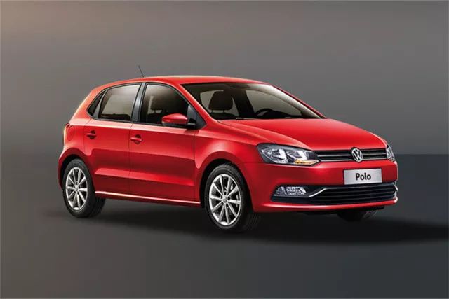 还依稀的记得,2002年引入的第四代polo在当年就凭借经典的四眼大灯