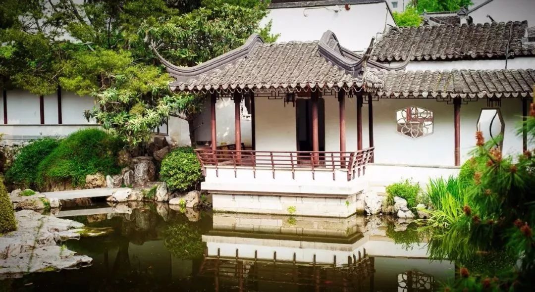 附近中山陵国际青旅地址:南京石象路7号南京青果里六角井客舍地址:中