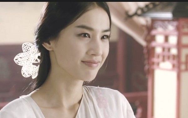 十二位扮演过蛇妖的女星,个个是美女,赵雅芝排第四,第一美如仙