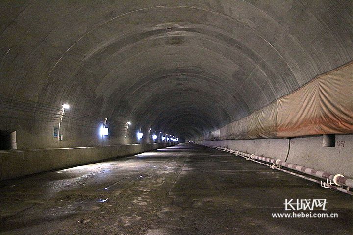 太行山高速隧道图片