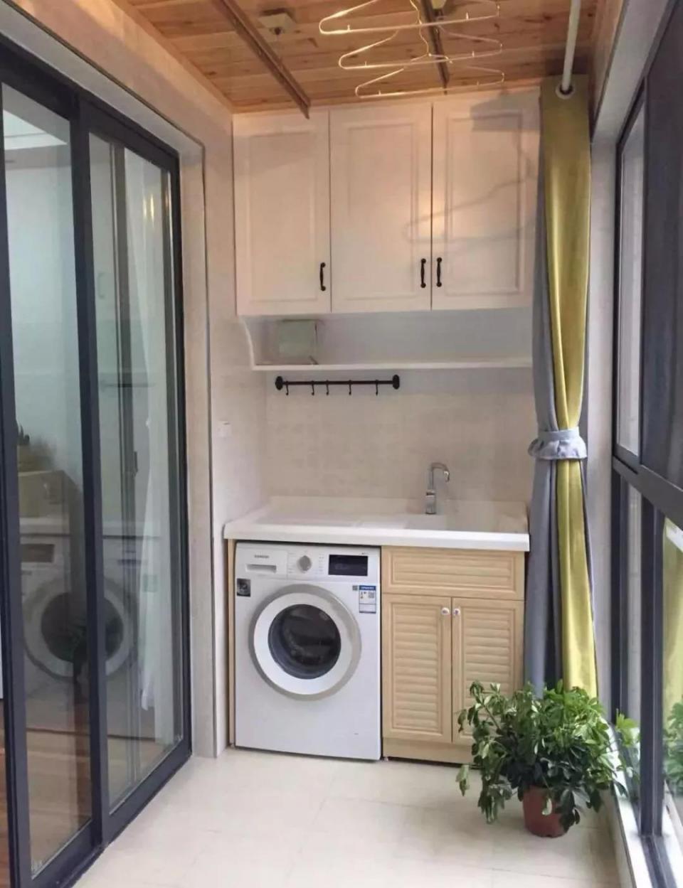 家里阳台虽小,晒衣储物却不能少