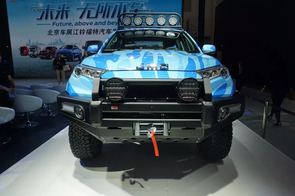 江铃域虎狩猎者改装皮卡基于现款全新域虎汽油版的基础上改装而成.