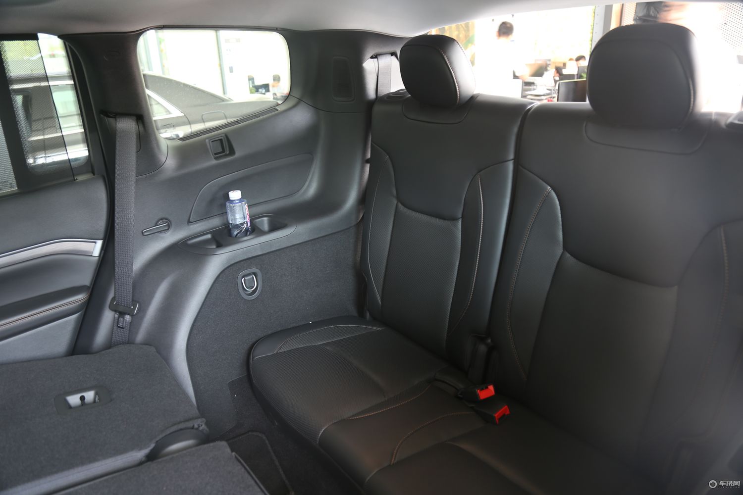 jeep大指挥官到店实拍 大量细节彰显品质