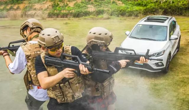 东南dx3联合小米枪战开展真人吃鸡活动,带你驰骋战场