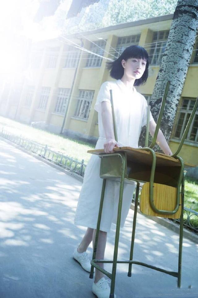 记住的那个性感妖娆的倪妮也在2014年挑战了《匆匆那年》女一号方茴