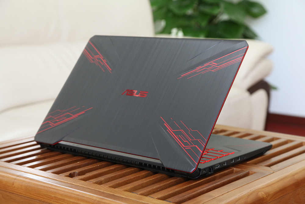 升级8代酷睿华硕飞行堡垒五代fx80开箱