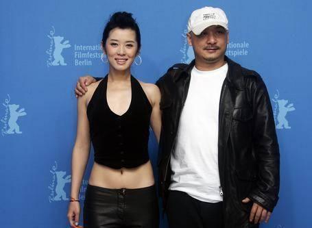 在张雨绮之前,王安全和余男相恋10年终分手,娱乐圈还有真爱吗?