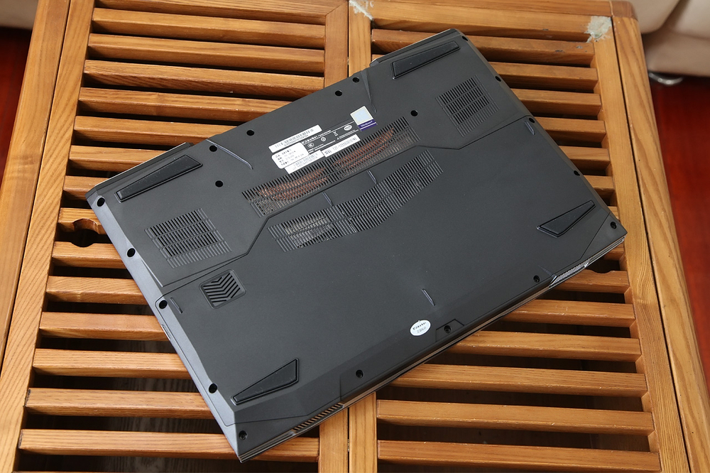 八代标压加持炫龙炎魔t2ti游戏本开箱