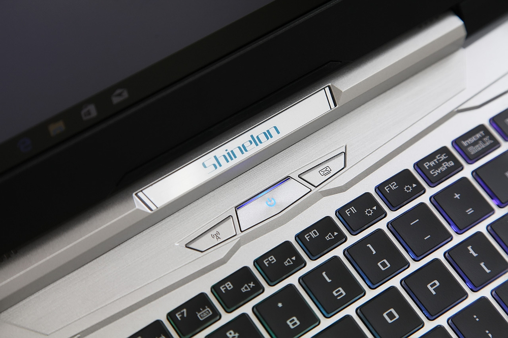 八代标压加持炫龙炎魔t2ti游戏本开箱